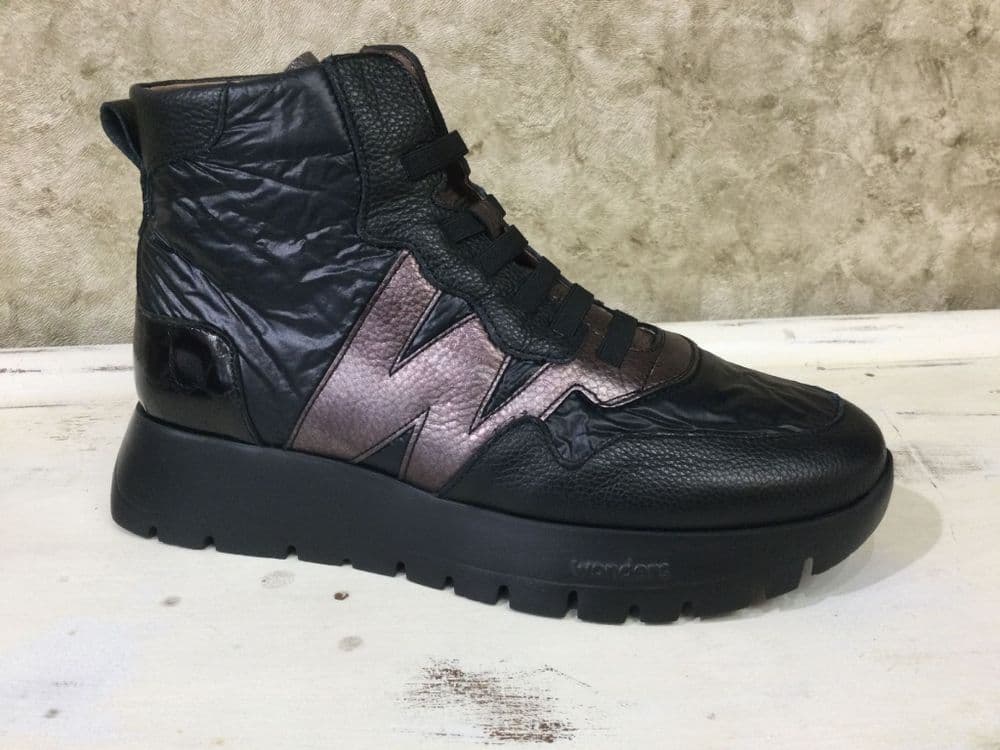 Wonders A-2493 Black Boot