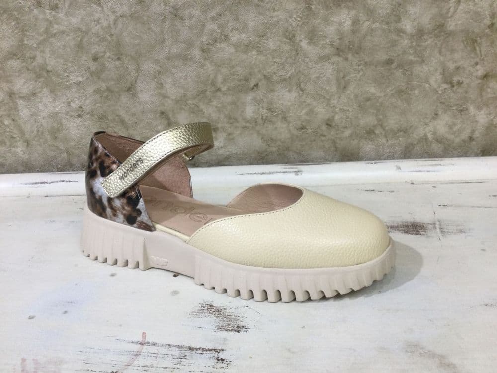 Wonders A4412 Vanilla & Skin Ankle Strap Flat Shoe