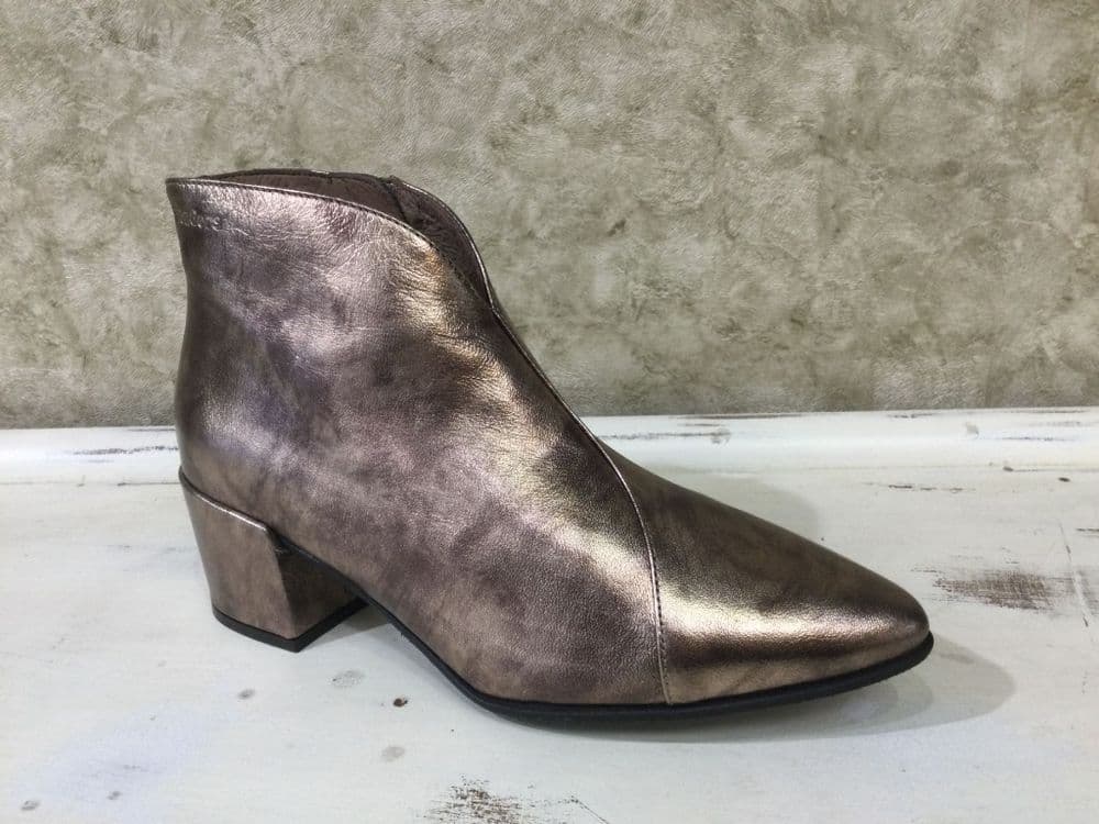 Wonders E-7202 Bronze Low Heeled Zip Up Ankle Boot