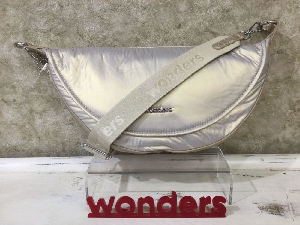 Wonders Handbag WB55030 Gold Crossbody Banana Bag