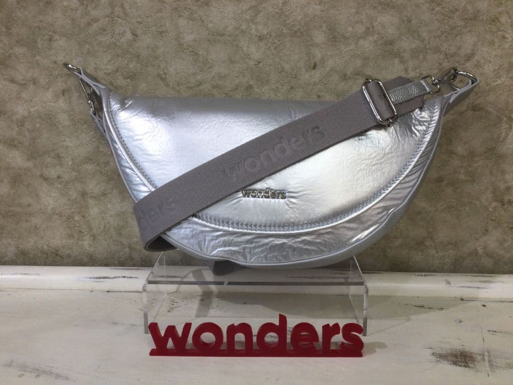 Wonders Handbag WB55030 Silver Crossbody Banana Bag