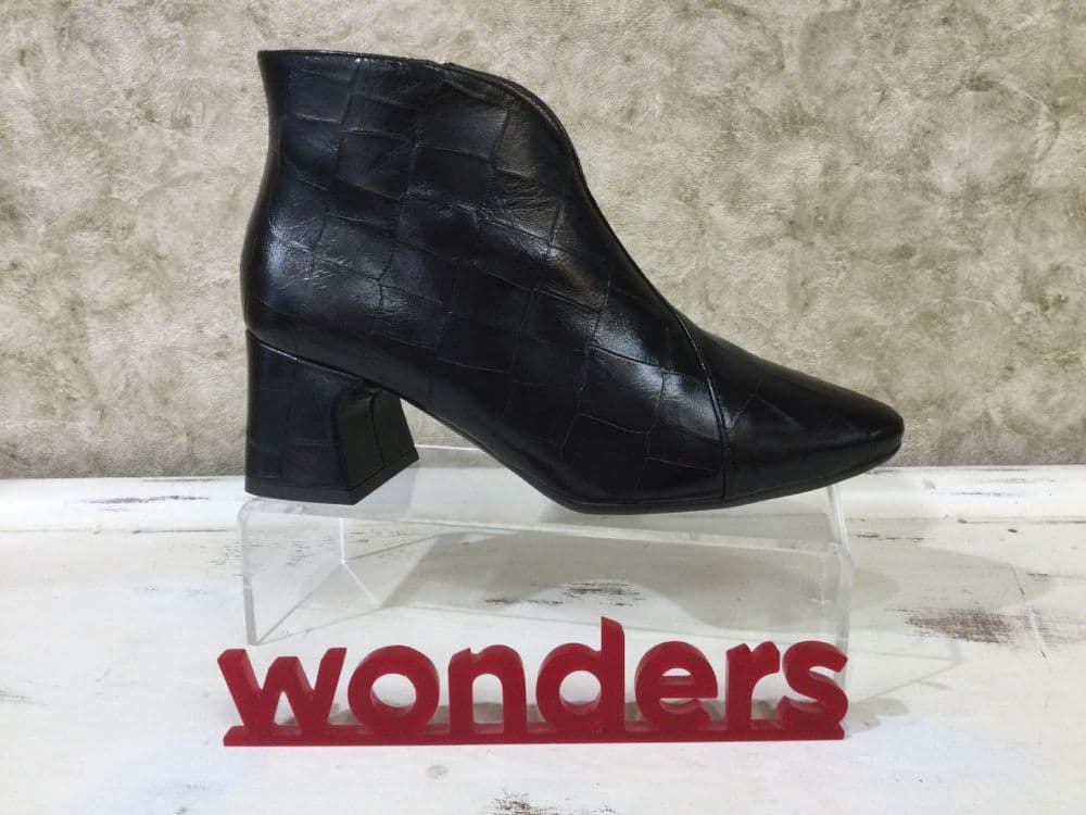 Wonders I9013 Brown Croc Heeled Ankle Boot