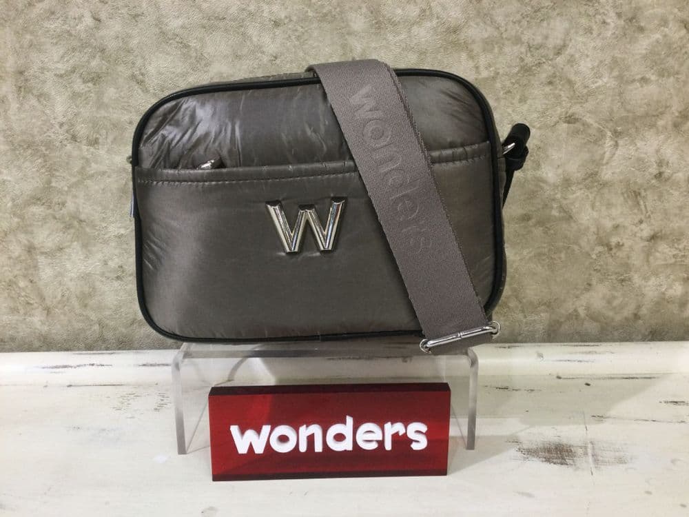 Wonders WB-52002 Pewter Camera Bag