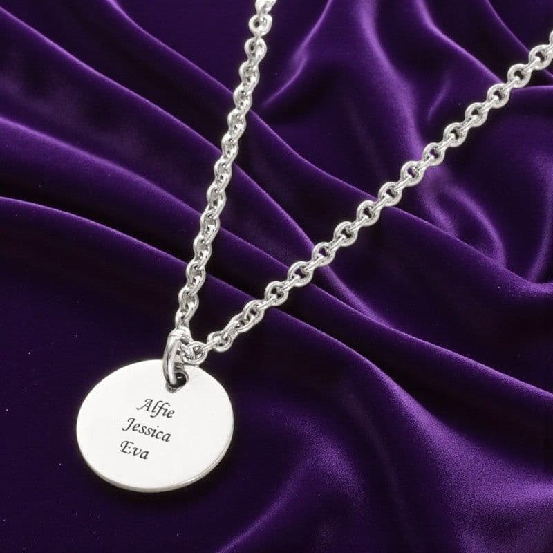 Round Pendant Necklace with Engraving | Charming Engraving
