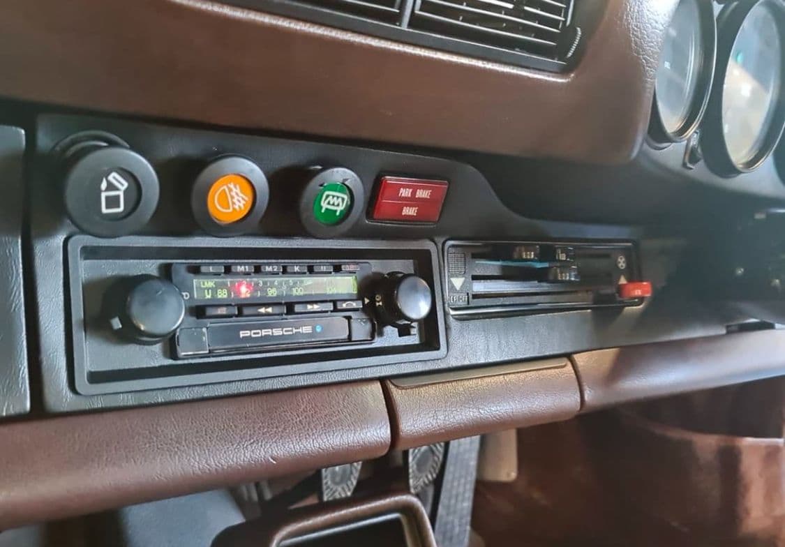 BLAUPUNKT PORSCHE CR OEM VINTAGE FM RADIO CASSETTE