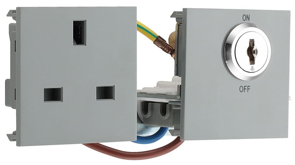 BG Electrical EMKYSWSG Euro Module 13A Double Pole Key Controlled ...