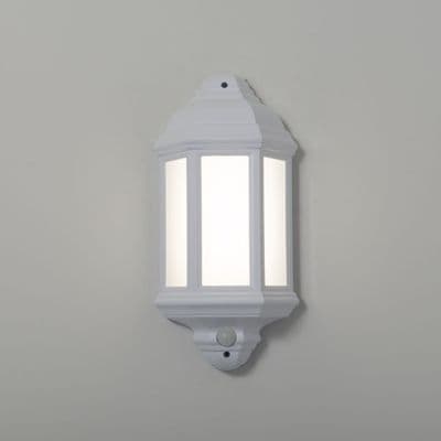 KSR Lighting KSR1157WHT Manta 10W 4000K LED Polycarbonate Half Lantern C/W Dimming