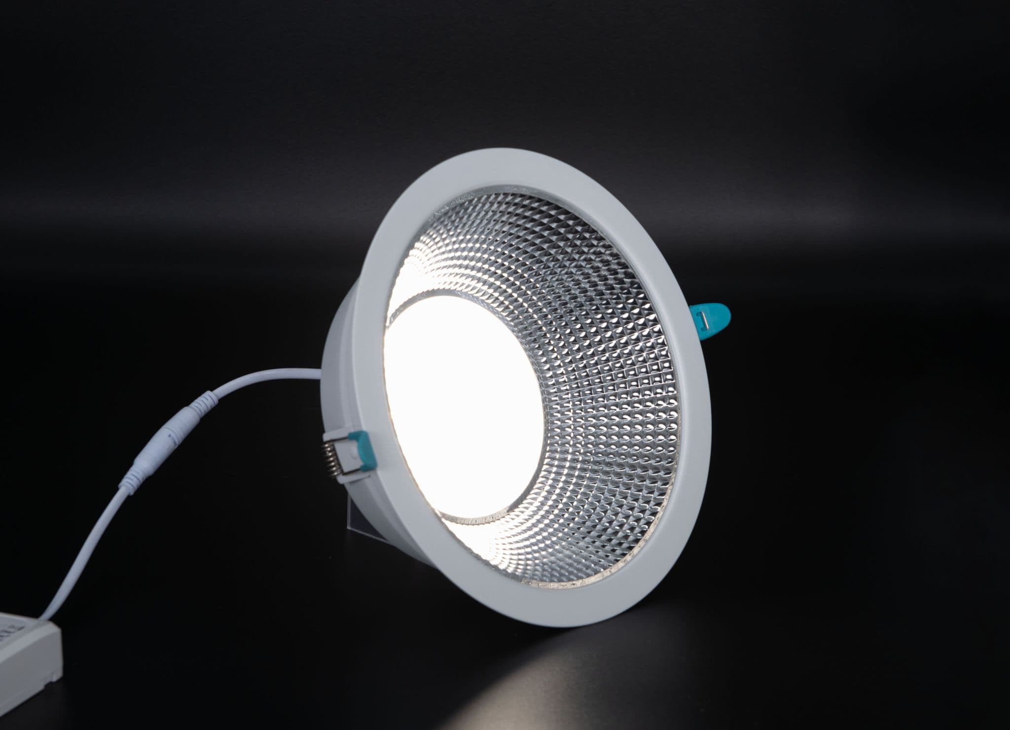 KSR Lighting KSRDL390 Sorocco Il 20W/30W LED 3CCT Commercial Down Light
