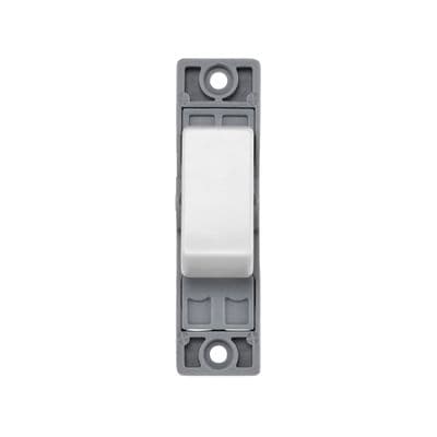 Saxby CE109M Curved Edge 10AX 1G Intermediate Switch