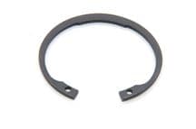 Circlip to retain thermostat in housing