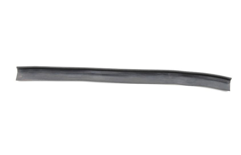 Front wing wheel arch front rubber
