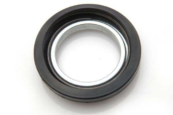 Oil seal for gearbox output shaft in side housings
