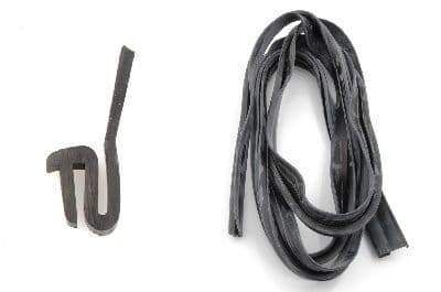 Pair of rubbers between wing and bonnet 9/67>