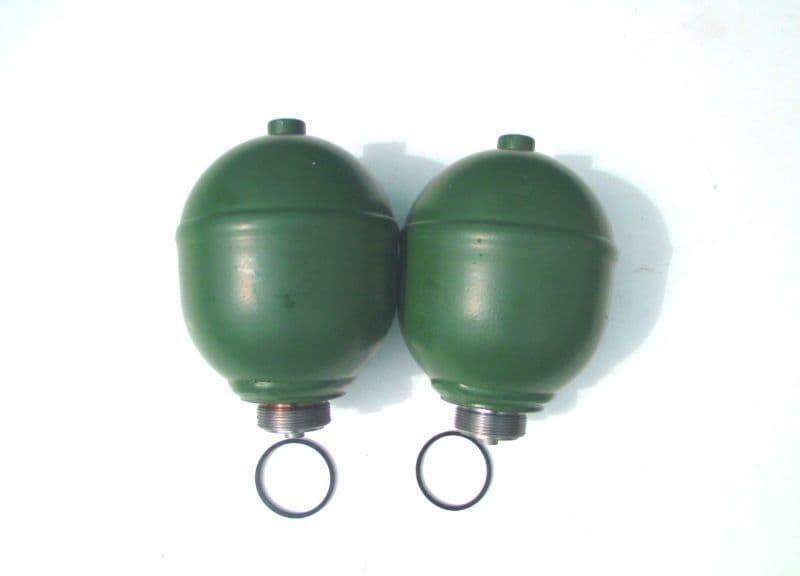 Kaylon Sphere Rear Rear suspension sphere pair DS/ID saloon 11/74 STD supersedes previous ...