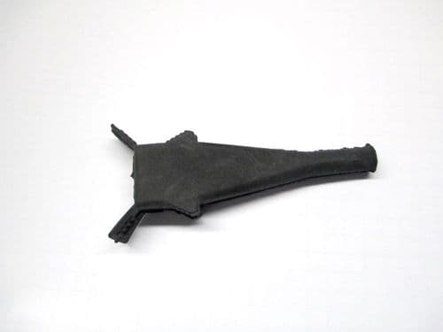 Rubber boot for injector wiring plug