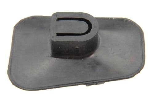 Rubber dust cover for clutch fork