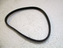 Sealing ring in front hub (seals against drive shaft)