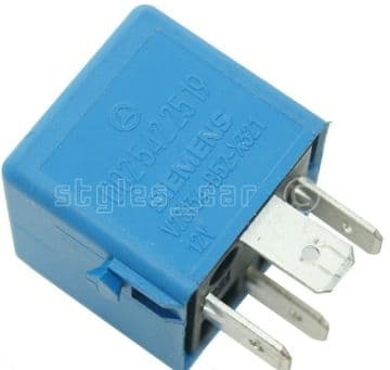 A0025422519 Mercedes-Benz C E M S A Class GLK 4-Pin Blue Relay V23134-B52-X32