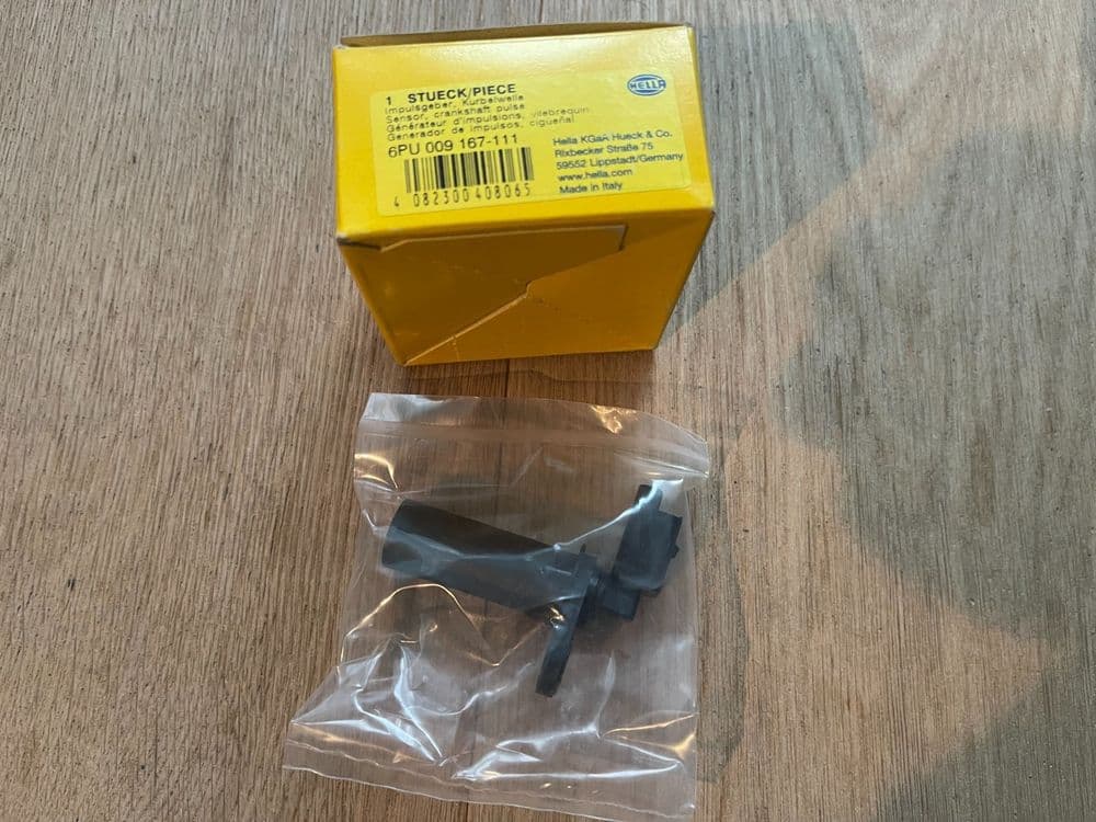 DACIA NISSAN RENAULT  CRANK POSITION SENSOR CHEAP TO KEEP AS A SPARE PART