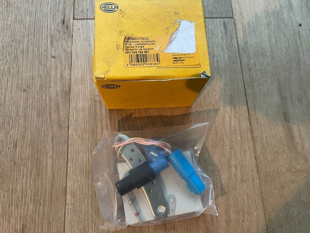 DACIA OPEL VAUXHALL RENAULT  CRANK POSITION SENSOR CHEAP TO KEEP AS A SPARE PART