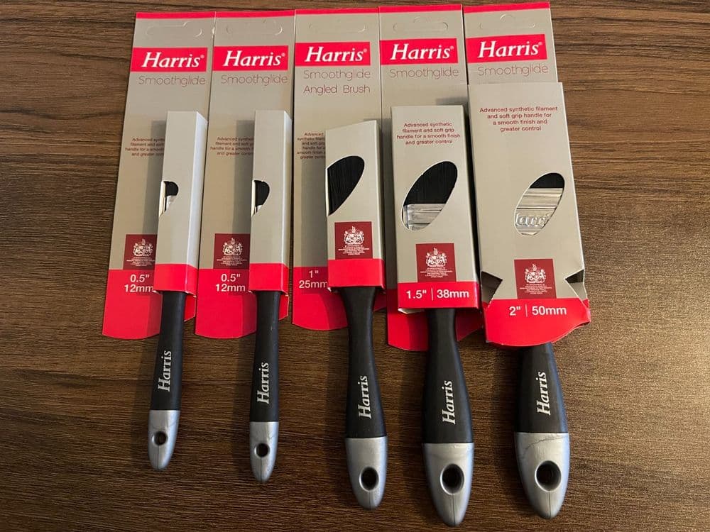 HARRIS PAINT BRUSHES ASSORTED SET OF 5.  2", 1.5", 1", 2 x 1/2"