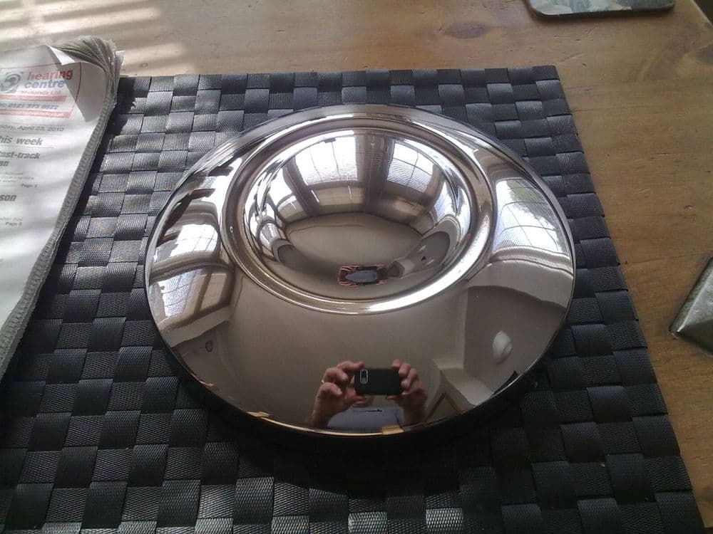 HILLMAP IMP HILLMAN HUSKY BRAND NEW GENUINE HILLMAN NOS HUB CAPS  X 4