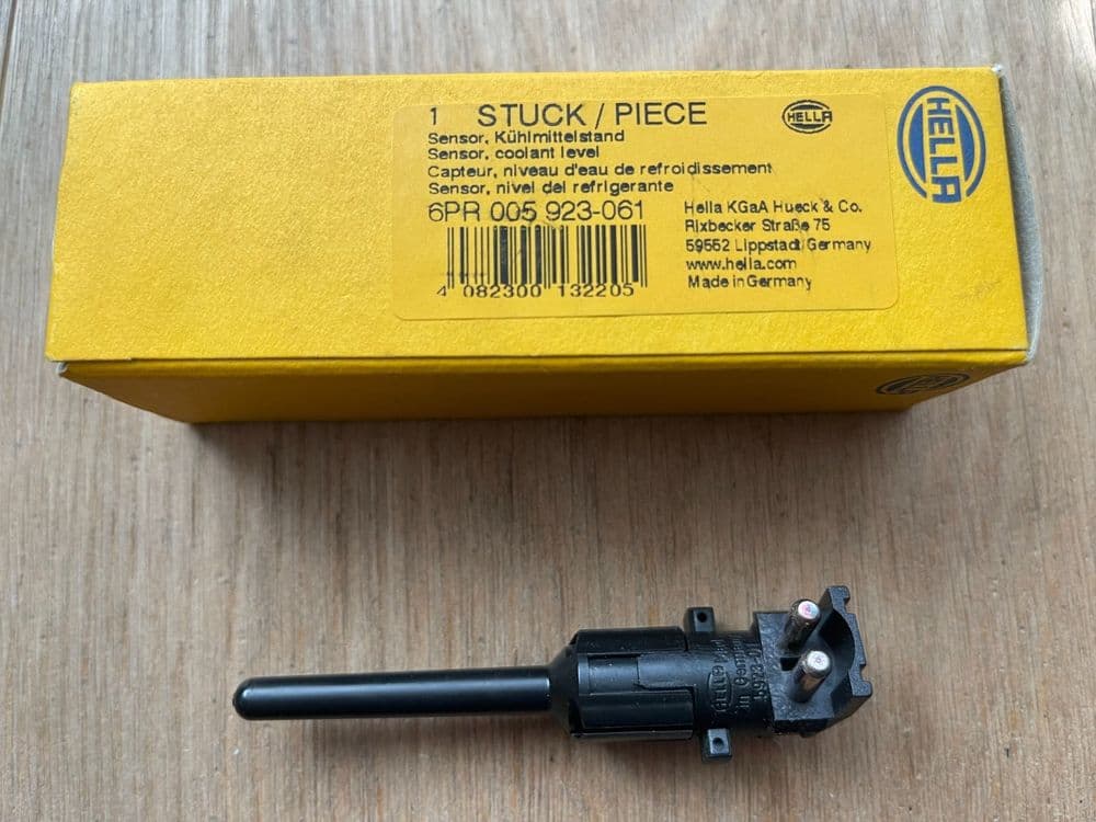 MERCEDES C CLASS CLK S CLASS SL SLK COOLANT LEVEL SWITCH GENUINE HELLA BRAND NEW