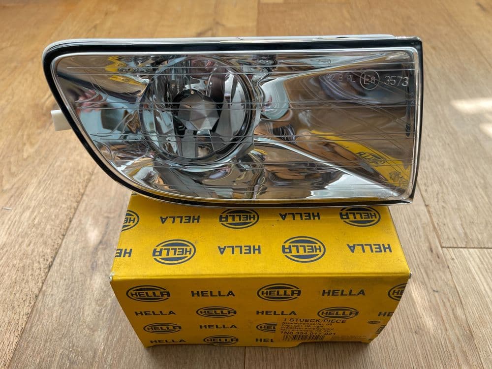 SKODA OCTAVIA NEW PAIR RH + LH FOG LIGHTS GENUINE SKODA OE HELLA 1N0354017011