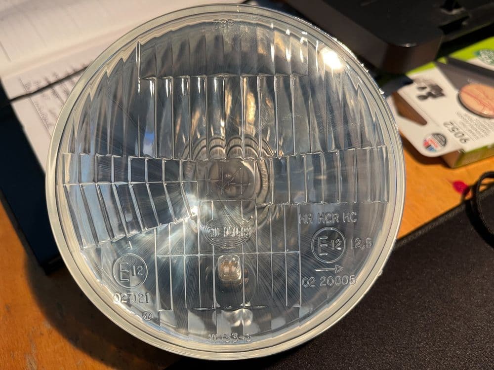 TRIUMPH, SCRAMBLER, SPEEDMASTER, THUNDERBIRD,  BONNNEVILLE NEW  HELLA HEADLIGHT