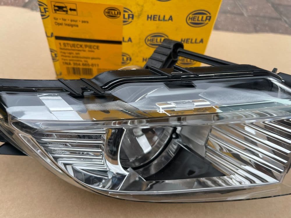 VAUXHALL OPEL INSIGNIA BRAND NEW LH FOG LIGHT GENUINE VAUXHALL OE HELLA