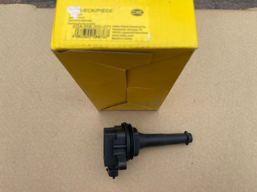 VOLVO C70 S60 S70 S80 V70 XC70 XC90  IGNITION COIL GENUINE HELLA