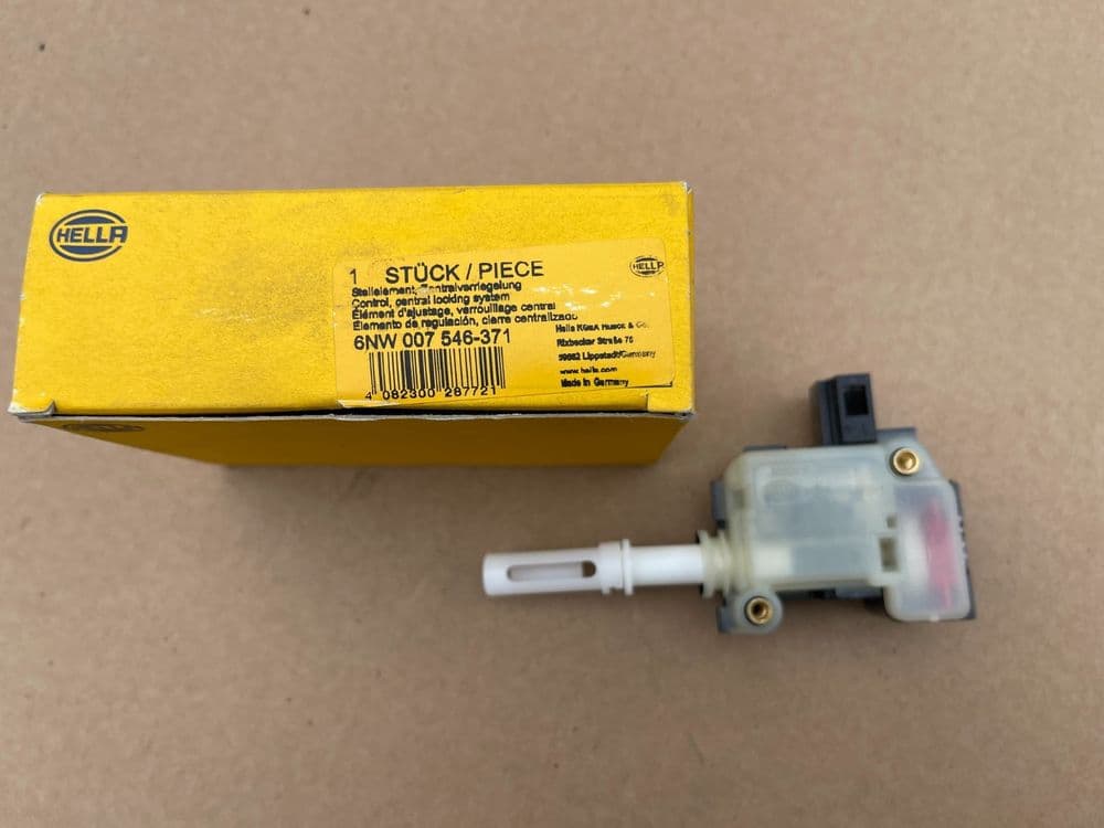 VW PASSAT, PHAETON SHARAN TOUAREG, TRANSPORTER CENTRAL LOCKING ACTUATOR OE