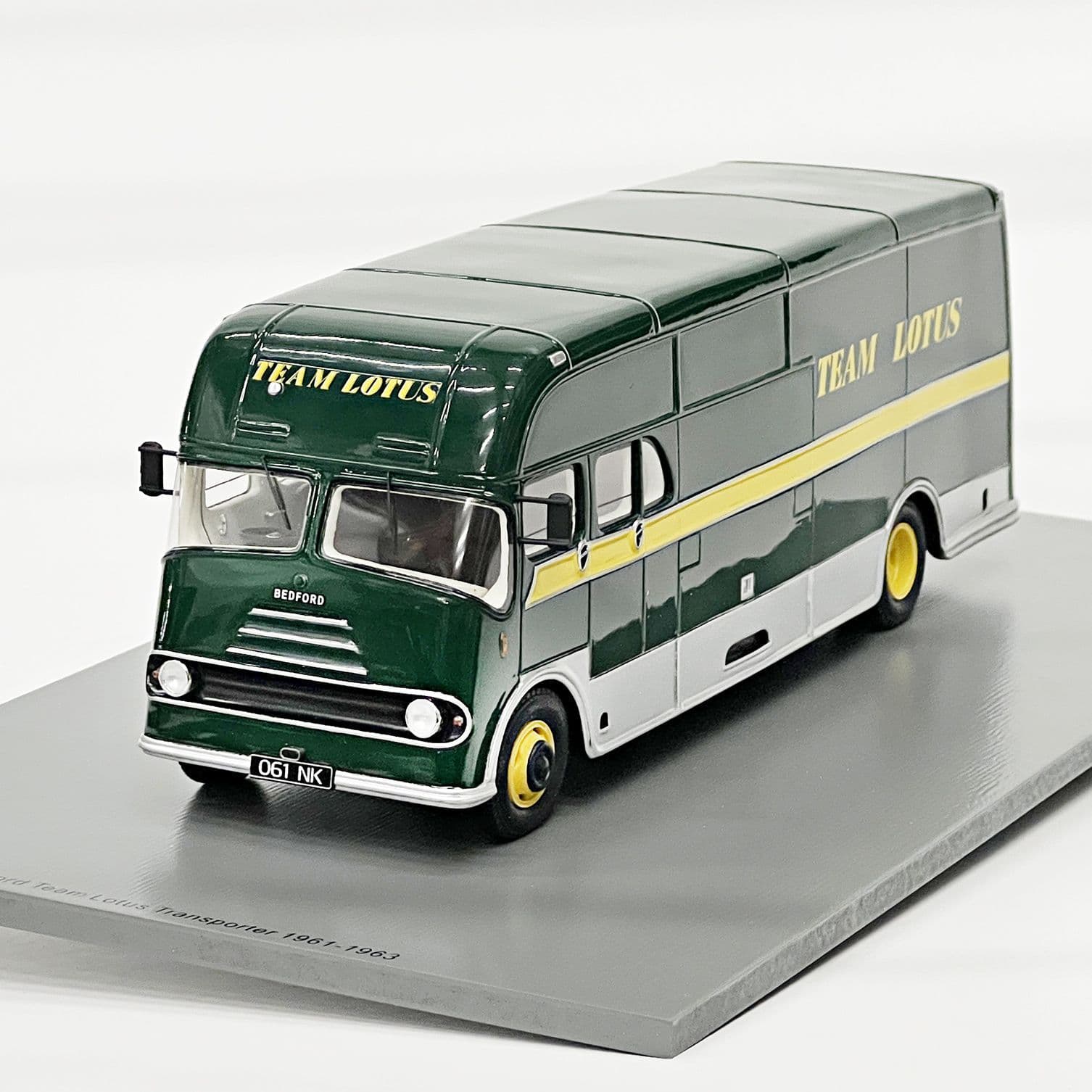 Spark S6003 Bedford Team Lotus Transporter 1961-1963