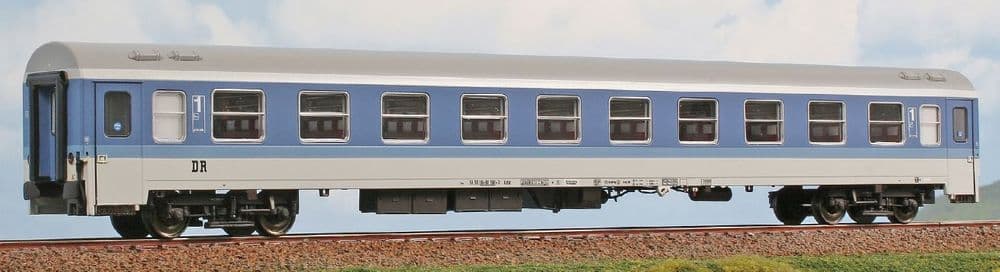 Interregio First Class Train ACME 52690 DR Amz210 InterRegio 1st Class Coach Blue/White Livery Era V