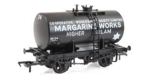 Bachmann 38-785 Irlam Margarine Works 14T Anchor-Mounted Tank Wagon, Black