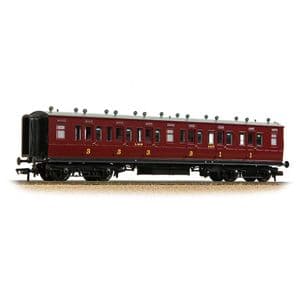 Bachmann 39-863 LMS (ex-LNWR) 50' Arc Roof Composite Corridor, Crimson Lake Livery