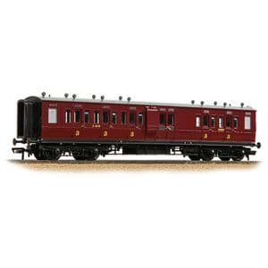 Bachmann 39-883 LMS (ex-LNWR) 50' Arc Roof Brake 3rd Corridor, Crimson Lake Livery
