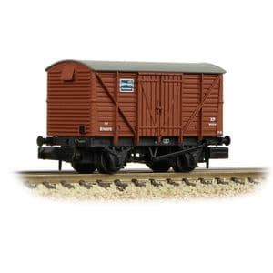Graham Farish 373-705A BR 12T 'ICI Fertiliser' Vent Van, Planked Sides, Early Bauxite Livery