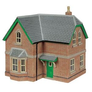 Scenecraft 44-1025G Railway House, Green & Cream