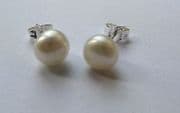 Sterling silver Pearl stud earrings