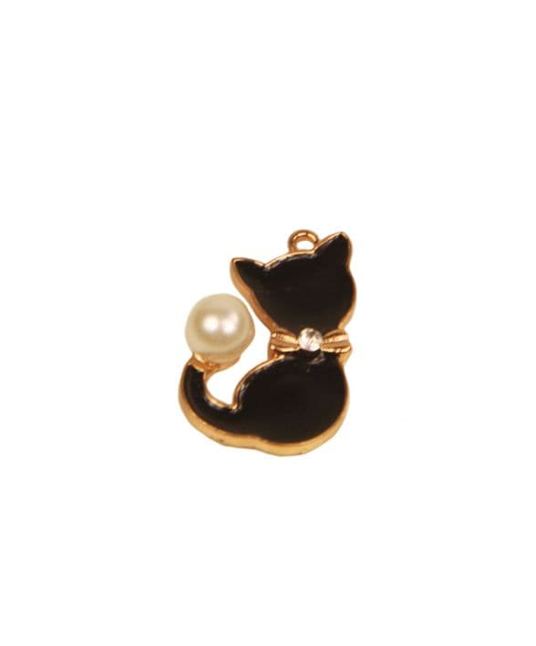 A beautiful butterfly pendant made of mother of pearl and emblazoned with small glittering crystals on a gold metal base. J020010
