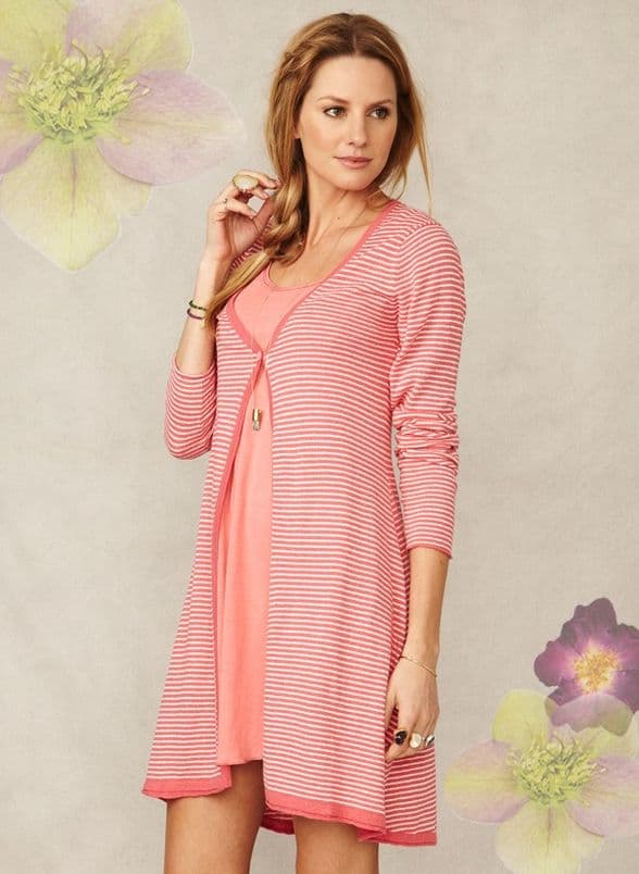 Braintree Petunia Stripe Cardi   - Coral
Braintree, Braintree clothes, Braintree fashion
An adjustable hemline allows you to create your own individual look. Loose organic cotton voile and a knotted front detail on the bust of this dress for a lovely feminine look.
Braintree knitwear  quality affordable garments, always produced ethically and with sustainability in mind.
made from sustainable fibres such as hemp, bamboo & organic cotton. These fabrics are good for the environment and great to wear!

Braintree Yarrow Tunic