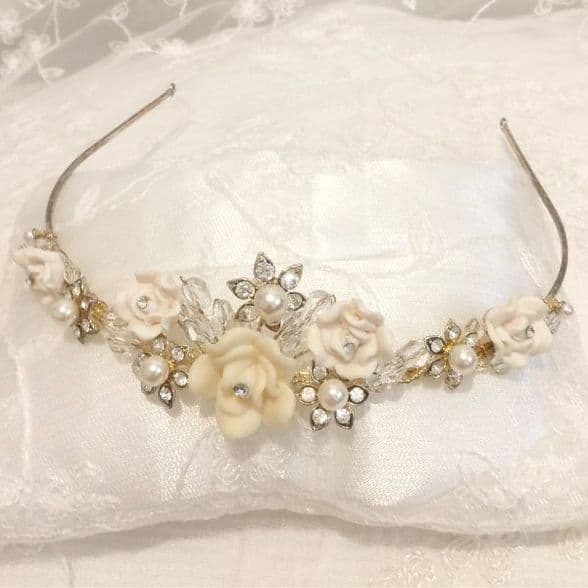 ConMiGo HT120020 bridal sequin, crystal and pearl with ceramic flower tiara