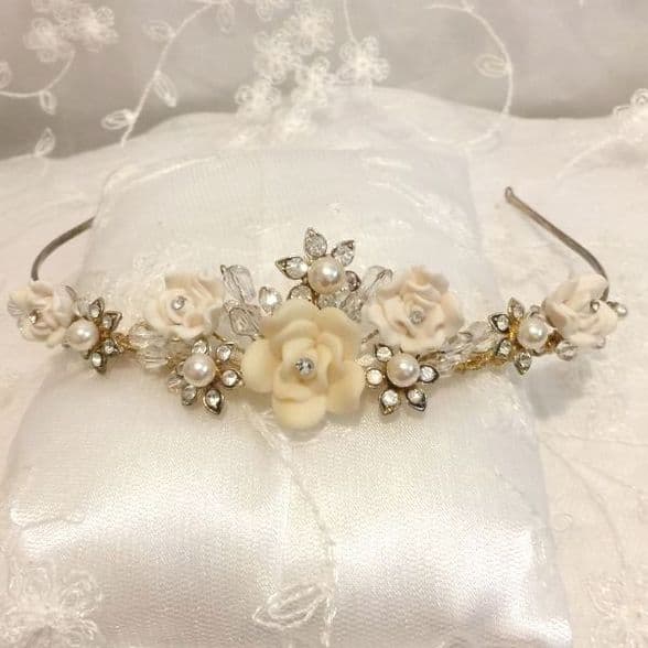 ConMiGo HT120020 bridal sequin, crystal and pearl with ceramic flower tiara