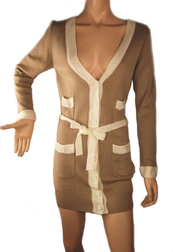 Miss Jolie - Embroidered Cat Cardigan
MiMiss Jolie Cardigan,
ss Jolie - Embroidered Cat Cardigan