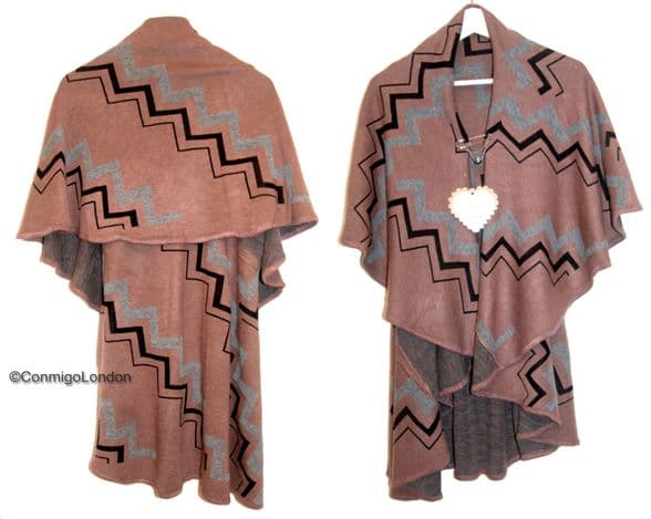 Coney Fur Poncho - Cream - ( Genue Fur )Coney Fur Poncho - Cream - ( Genue Fur )