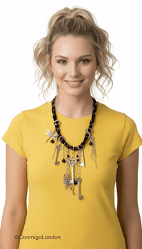 J010011 Intertwined fabric and metal chain with metal rings, keys, chains, baubles....