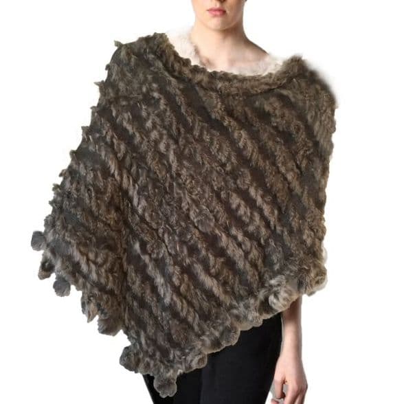 PIA ROSSSINI ALICE WRAP SILVER GREY
pia rossini clothing
ALICE WRAP SILVER GREY
Luxurious Warm Knitted Wrap with Feminine Fluted Edge Detail