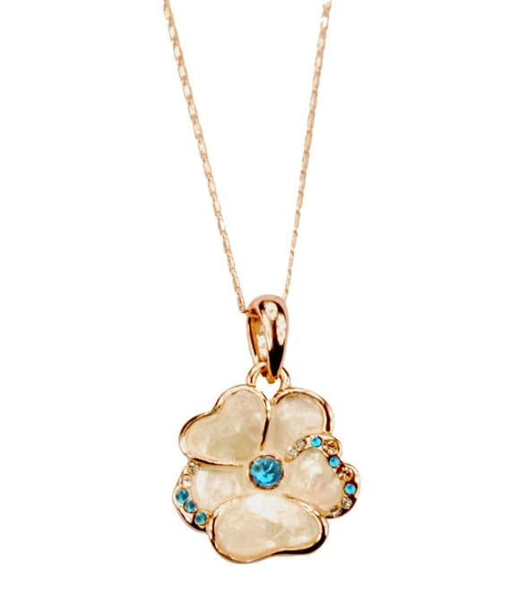 PA10088 Gold chain and pearl flower pendant with light blue sparking crystals