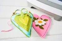 666813 Sizzix® Framelits 13PK Die Set - Stitched Hearts by Eileen Hull